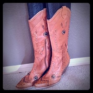 New BCBG Girls light brown cowboy western boots